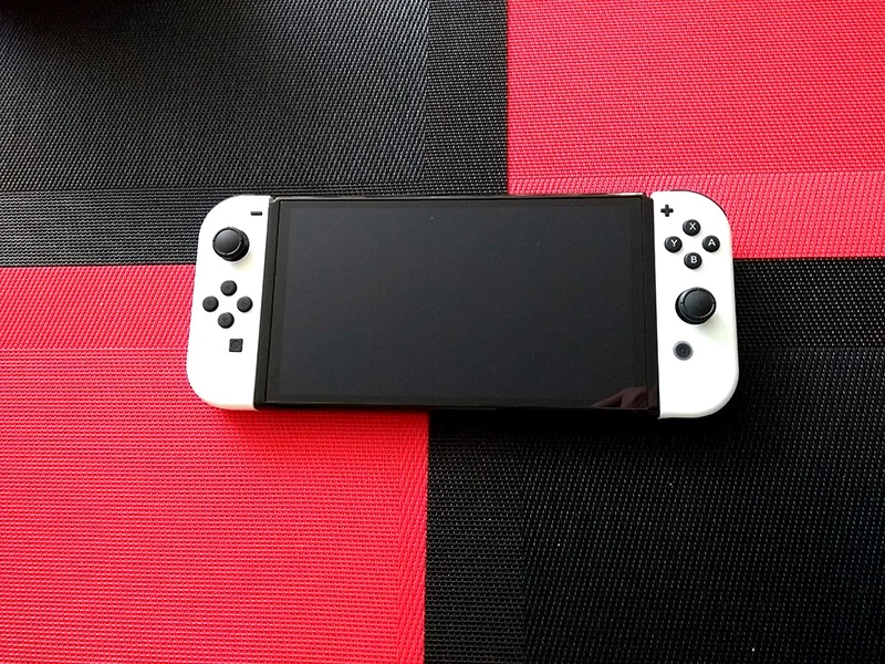 Nintendo Switch Oled en mode portable