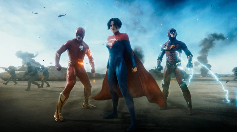 Les 2 Flash et Supergirl