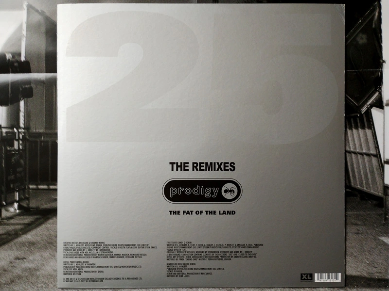 Verso de la pochette de The Fat Of The Land - 25 ans - Remixes