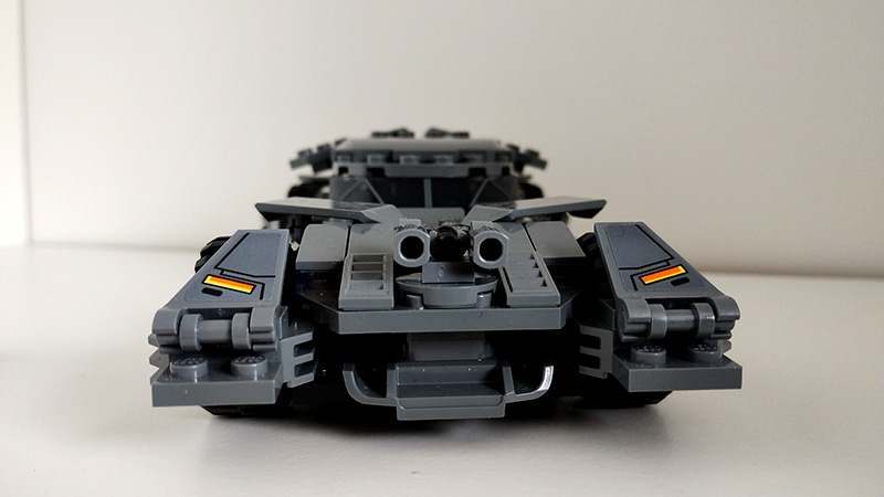 Batmobile Batman v Superman vue de devant