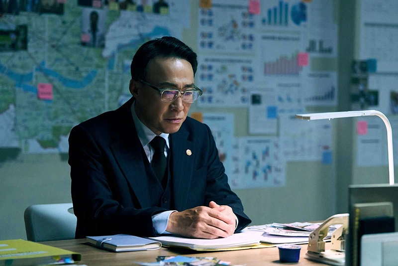 Le ministre de l'éducation, Choi Kang-seok